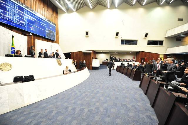 Sessão plenária da Assembleia Legislativa do Estado do Paraná