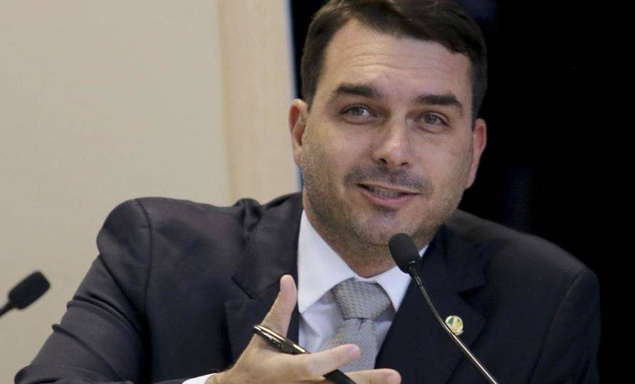 Milícia, ‘laranjas’, primeira-dama: quem a quebra do sigilo de Flávio pode implicar O senador Flávio Bolsonaro (PSL-RJ). Foto: Wilson Dias/Agência Brasil