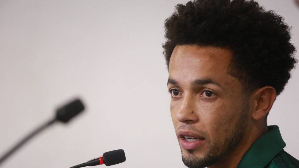 Técnico promete “salto de qualidade” do Coritiba com estreia de Rafinha Meia Rafinha já está liberado para reestrear pelo Coritiba