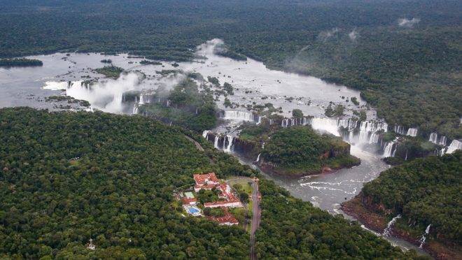 Vista aérea das Cataratas do Iguaçu.