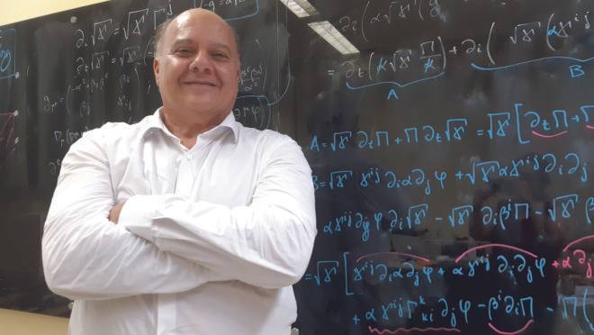 Elcio Abdalla, coordenador do projeto e professor do Instituto de Física da USP: “são como ondas
do mar”.