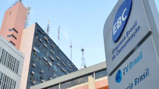 Bolsonaro reformula quadro de diretores da EBC.