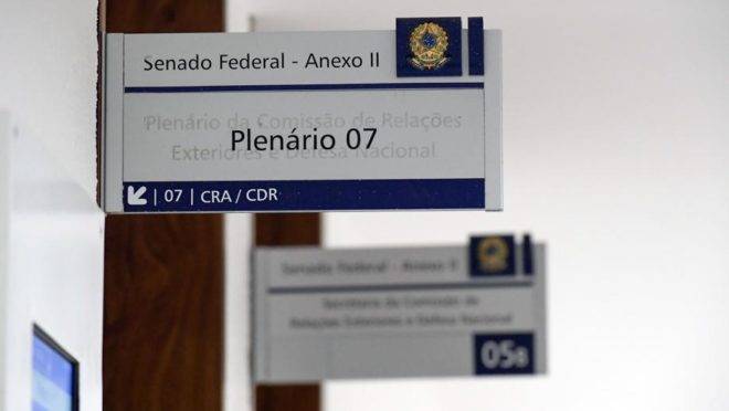Placa aponta entrada do plenário do Senado federal, em Brasília. Foto: Waldemir Barreto/Agência Senado
