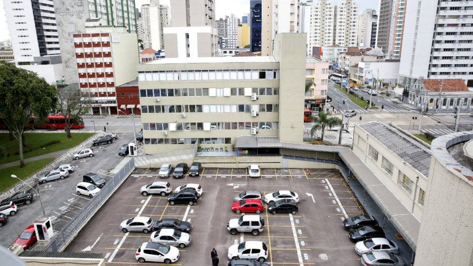 Estacionamento da Câmara Municipal de Curitiba