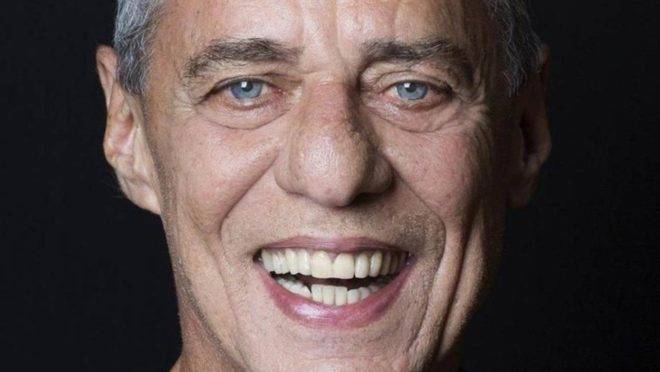 Chico Buarque recebeu na terça-feira, dia 21, o polpudo Prêmio Camões.