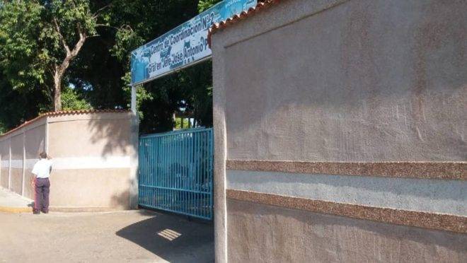 A fachada do centro policial em que presos foram mortos durante uma rebelião no estado venezuelano de Portuguesa