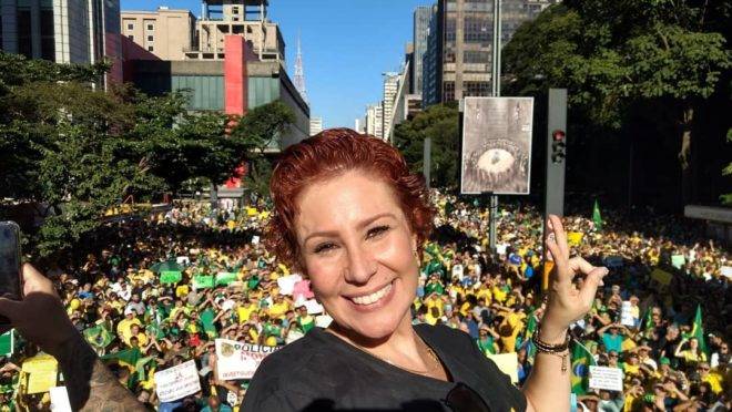 A deputada federal Carla Zambelli (PSL) na manifestação de 26 de maio.
