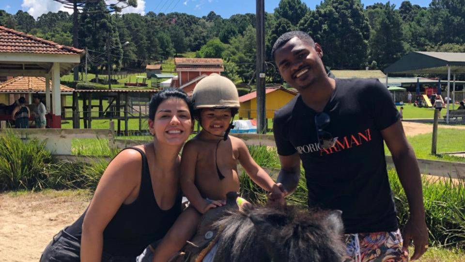 Nikão, esposa e filho