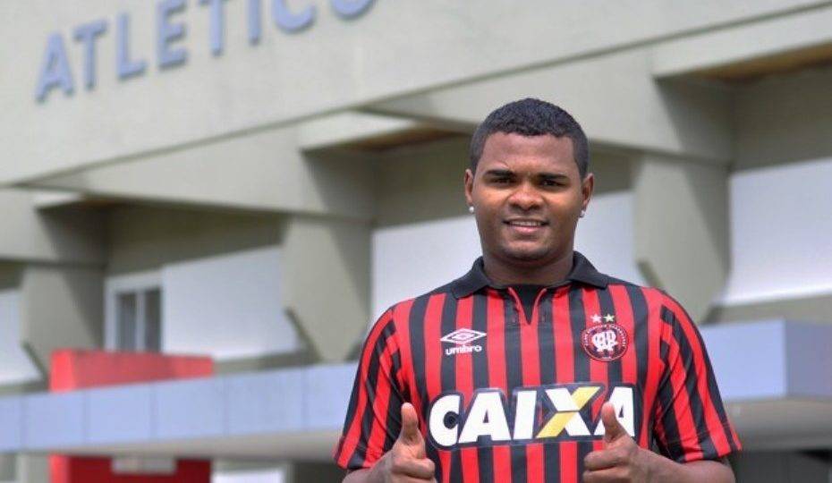 Nikão em 2015 no Athletico