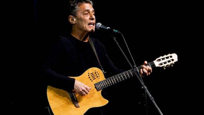 Artigo leva leitora a revisitar "Construção", de Chico Buarque, bem como a questionar "crítica pela crítica".