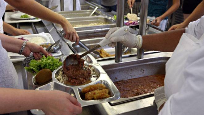 UFPR deve lançar em julho novo edital do Restaurante Universitário para atender exclusivamente alunos carentes.