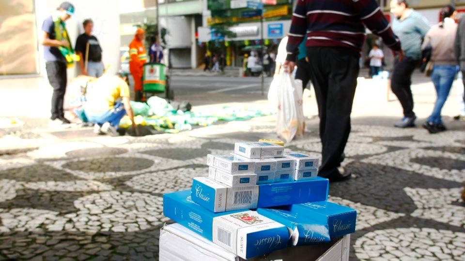 Cigarro de revenda ilegal do Paraguai
