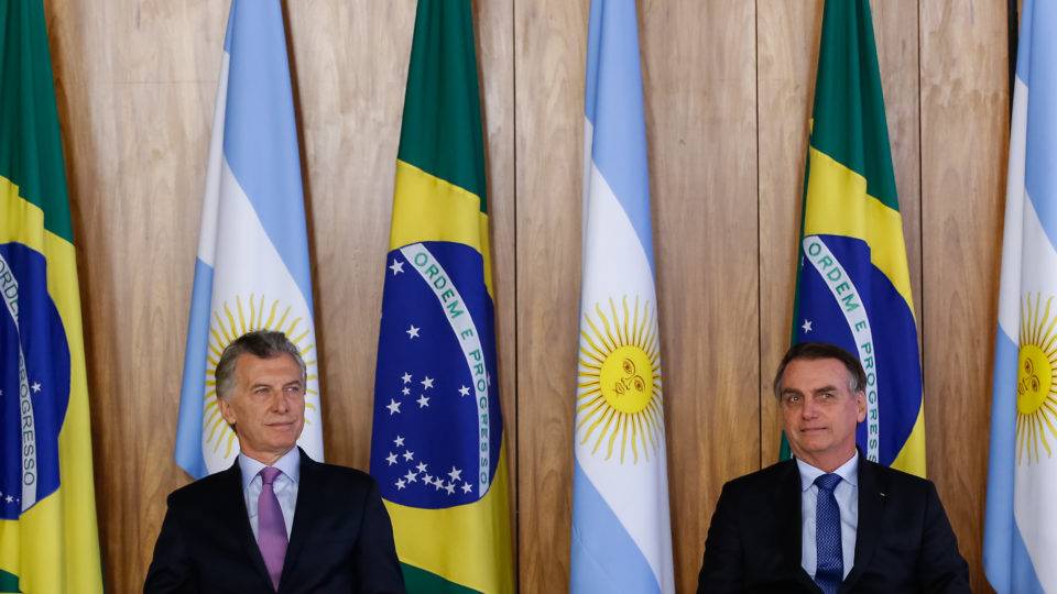 Viagem de Bolsonaro à Argentina traz à mesa a reforma do Mercosul e ‘uma nova Itaipu’ Macri e Bolsonaro: viagem à Argentina será dias 5 e 6