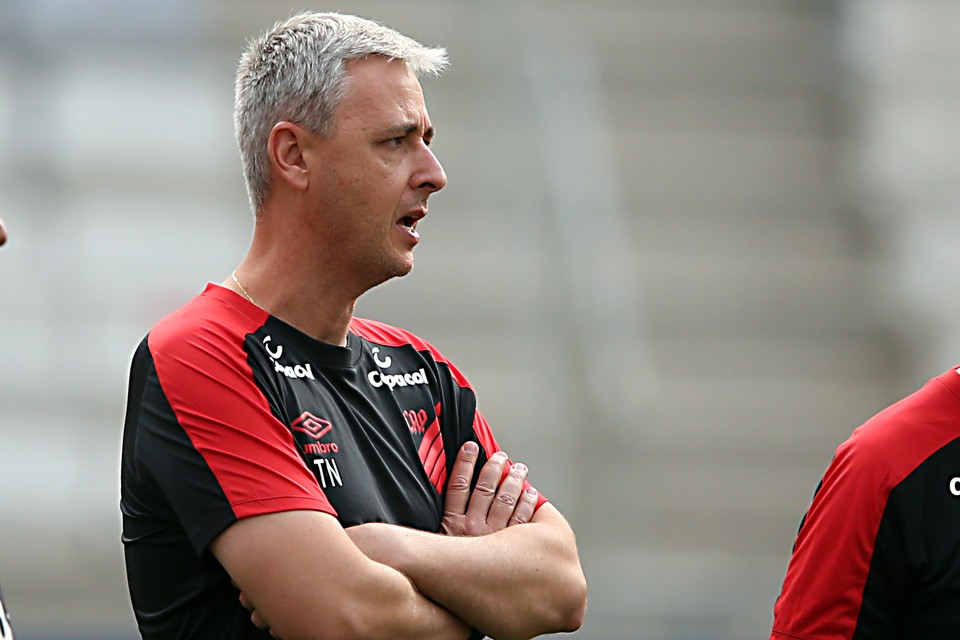 Tiago Nunes, técnico do Athletico. | Albari Rosa/Gazeta do Povo