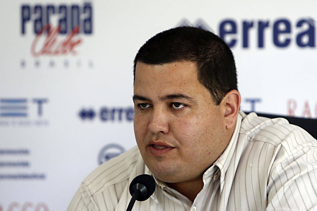 Diretor de futebol no Paraná Clube.