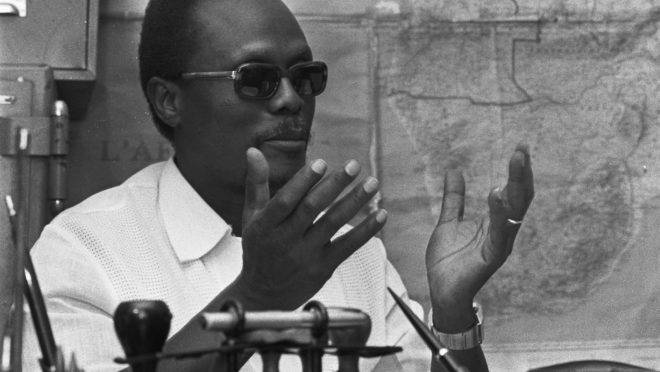 Holden Roberto, líder da Frente Nacional de Libertação de Angola
