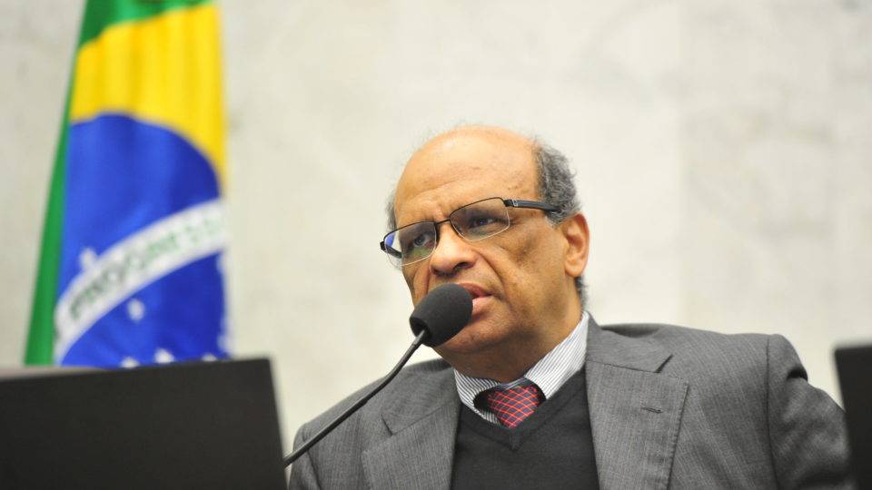 Discussão sobre reajuste de servidores domina prestação de contas do governo na Alep Secretário da Fazenda do Paraná Renê Garcia Junior