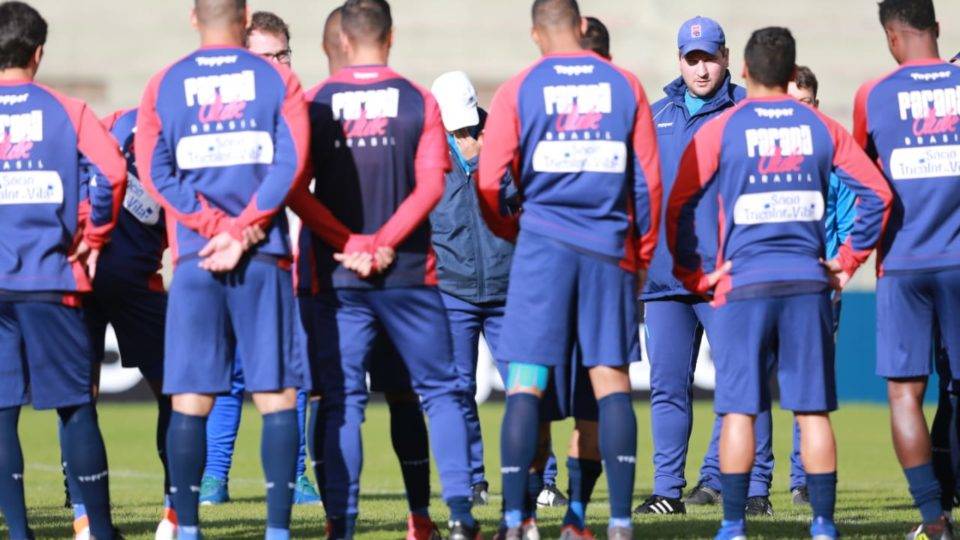 Técnico do Paraná pede atenção especial com Rodrigão: “Fase muito boa” Técnico do Paraná pede atenção especial com Rodrigão: “Fase muito boa”