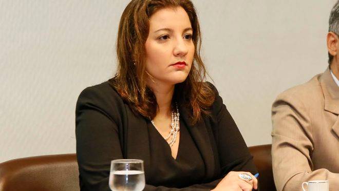 A advogada criminal Maíra Fernandes, defensora de Neymar.