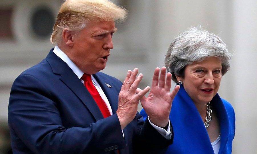 Por que Trump tem tanto interesse pelo Brexit O presidente americano Donald Trump e a primeira-ministra britânica Theresa May caminham para uma entrevista coletiva em Londres, 4 de junho