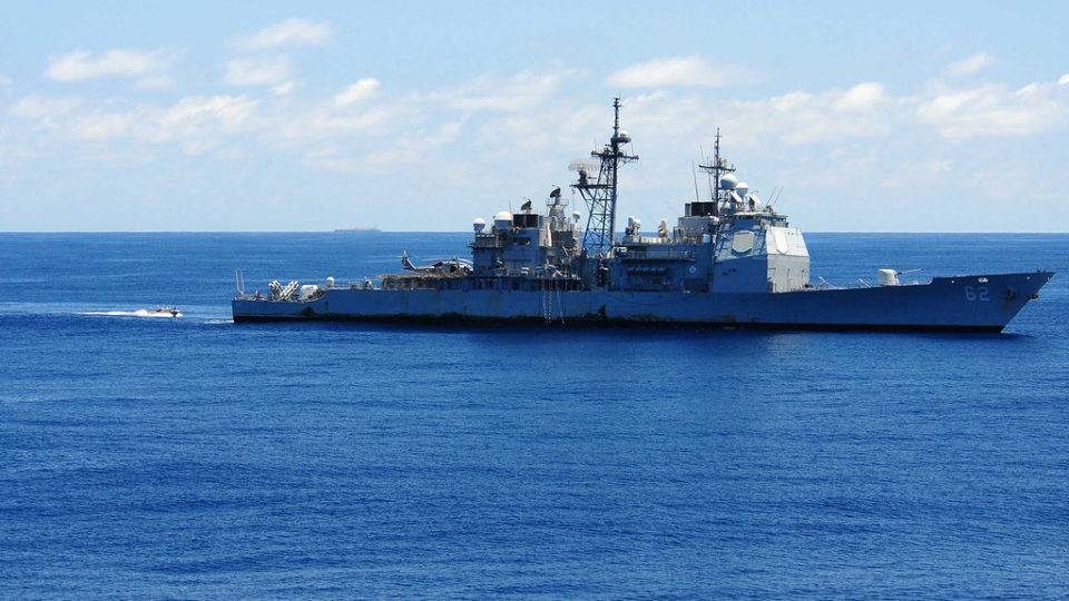 Cruzador de mísseis guiados USS Chancellorsville (CG 62), da Marinha dos EUA