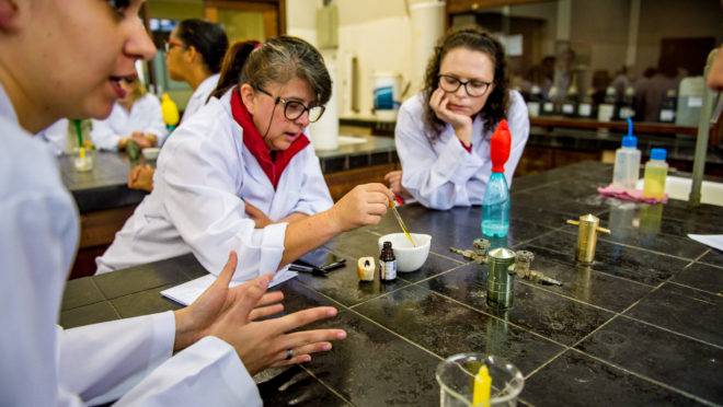 Comunidade externa à UFPR será impactada caso a universidade paralise atividades, como diz ser possível