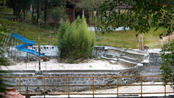 Piscina dos Padres fechou após encerramento de contrato