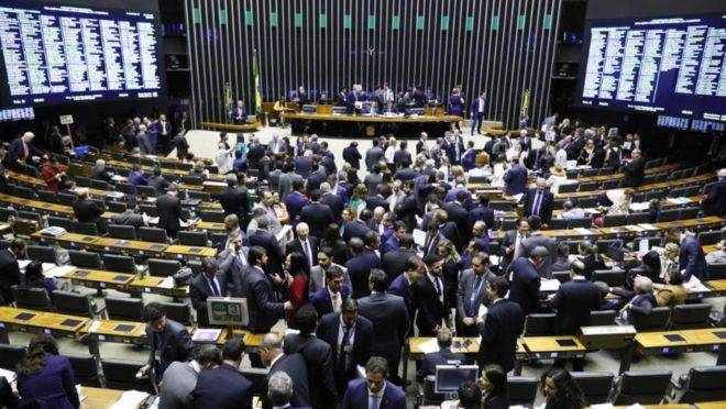 Parlamentares derrubaram quatro vetos presidenciais