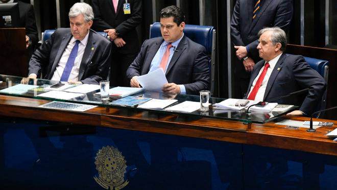PEC das MPs: mesa do Senado