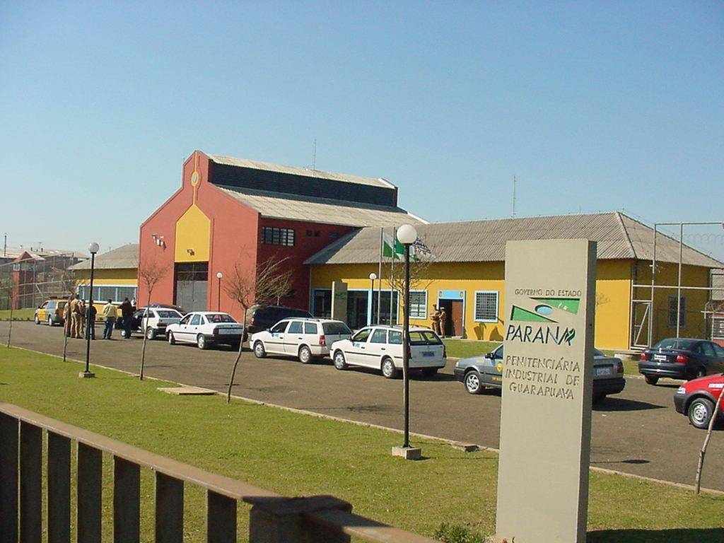 Foto de 2003 da Penitenciária Industrial de Guarapuava.