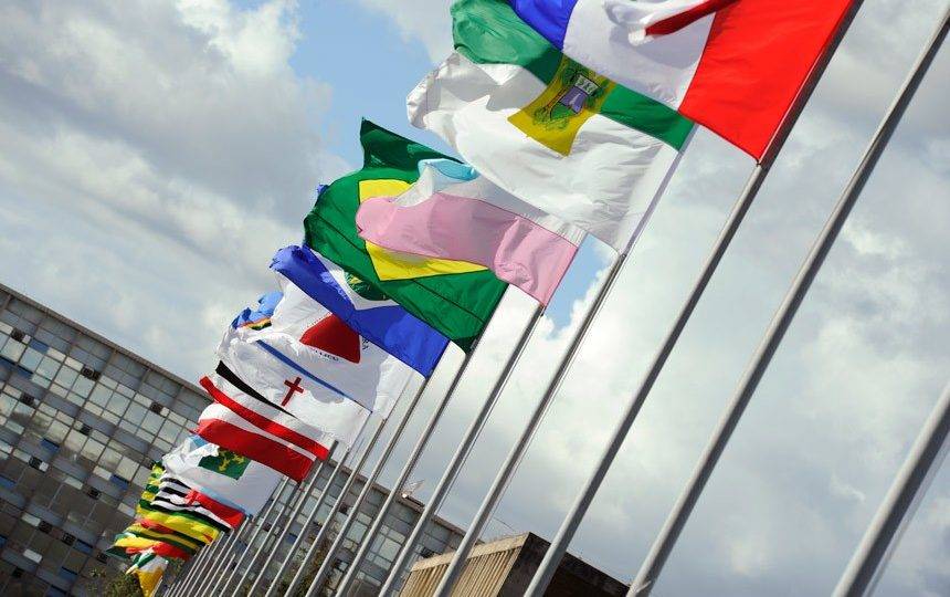 O que significa retirar estados e municípios da reforma da Previdência? Estados e municípios foram cortados de relatório da reforma da Previdência