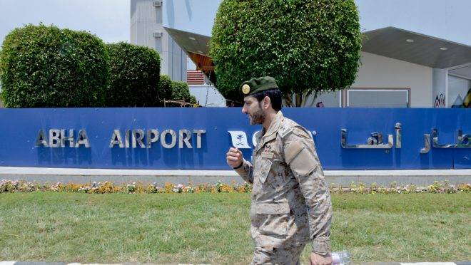 Arábia Saudita acusou Teerã de ordenar o ataque com mísseis no aeroporto em 12 de junho