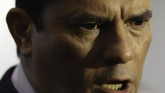 Detalhe do rosto de Sergio Moro.