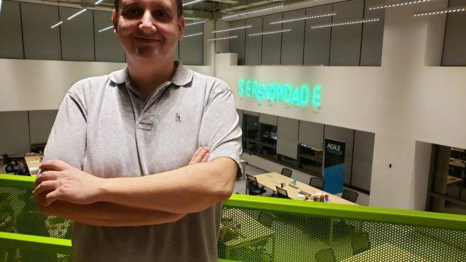 O CEO da InteliGov, startup residente do Cubo Itaú, Raphael Caldas.