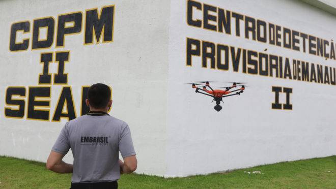 Drone auxilia no monitoramento de presídio em Manaus (AM), administrado pela Embrasil.