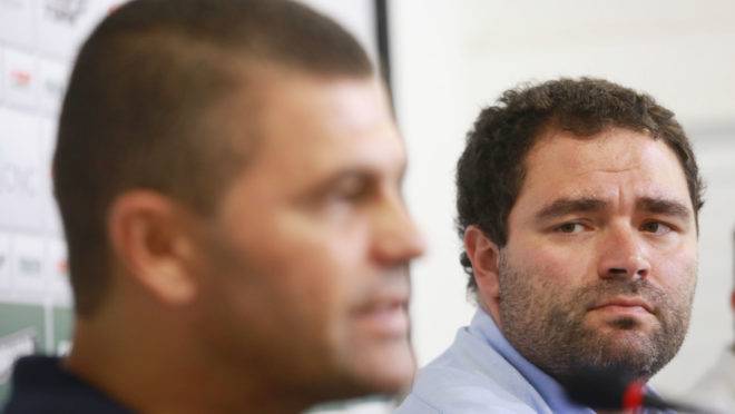 Decisão de demissão ou não do técnico Umberto Louzer cabe ao presidente Samir Namur.