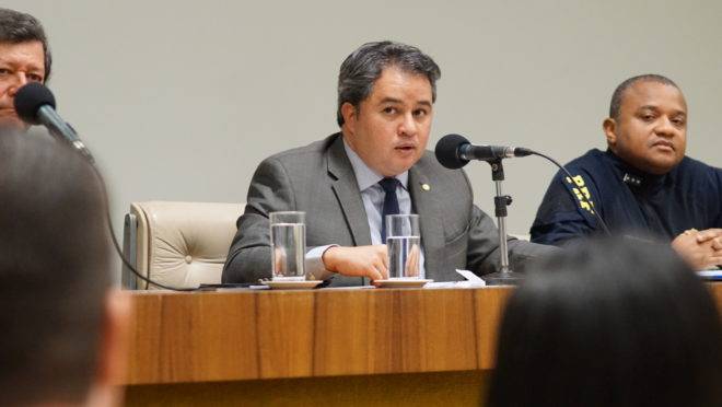 Deputado Efraim Filho (DEM-PB): Contrabando é visto como inofensivo ao olhar do consumidor.