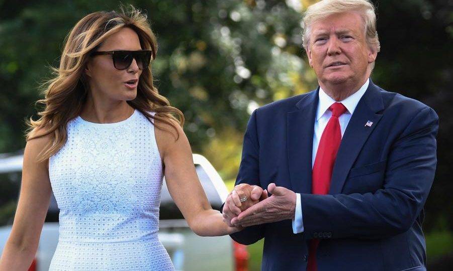 O presidente dos Estados Unidos, Donald Trump, e a primeira-dama Melania Trump na Casa Branca, em Washington, antes de viajar para Orlando, Flórida, onde anunciará oficialmente a sua campanha à reeleição, 18 de junho