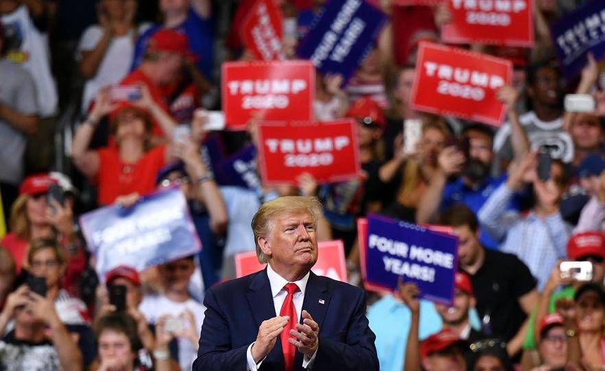 O presidente dos Estados Unidos, Donald Trump, após comício em Orlando, Flórida, para lançar a sua candidatura à presidência em 2020