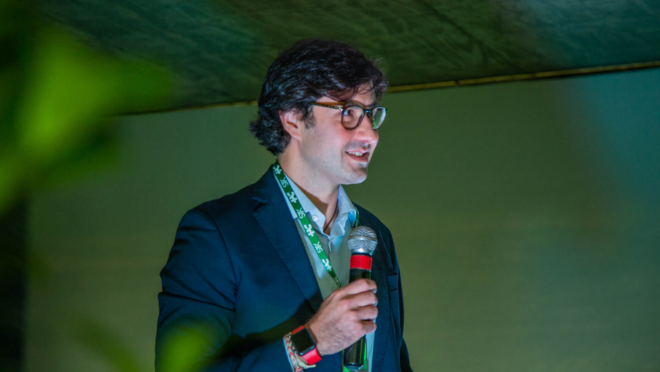 André Vieira é gerente de comunicação do HAC e falou ao PARANÁ S/A sobre as transformações e a “profissionalização das doações” na instituição.