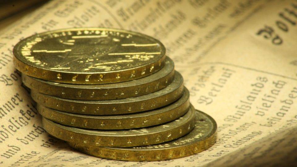 Estudo aponta que carga tributária ideal para o Brasil seria cinco pontos percentuais menor do que a atual.