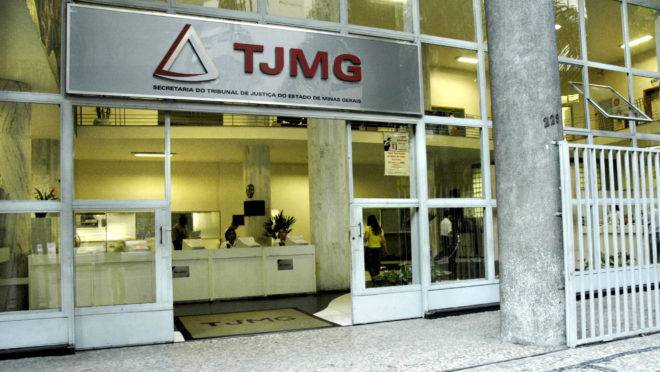 O Ministério Público de Minas (MPMG) não informou desde quando ele está afastado e quando deve voltar ao trabalho.