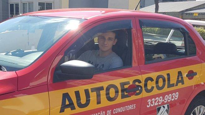 Cnh Simulador Em Autoescola Poderia Ser Util Mas E Mal Empregado