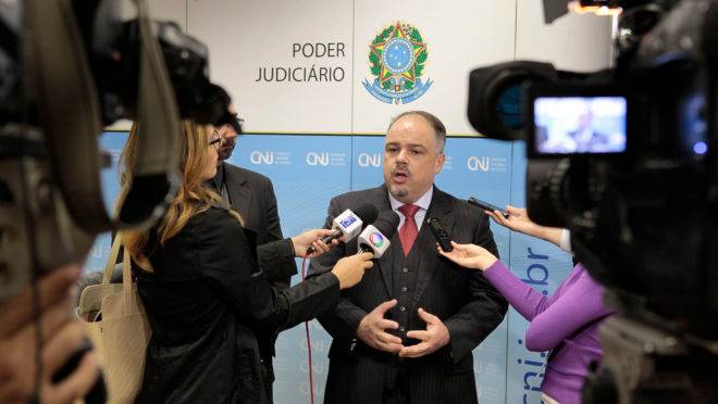 Conselheiro do CNJ, Luís Geraldo Lanfredi, defende atuação mais presente do Estado dentro dos presídios para combater facções