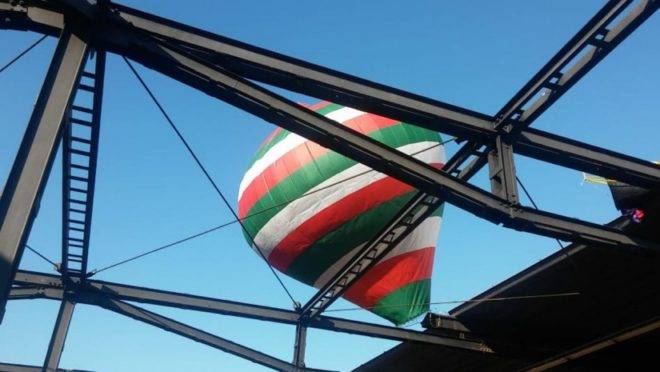 Situação aconteceu na manhã deste domingo (23).