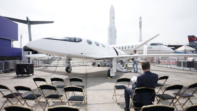 Aeronave elétrica Alice, fabricada pela Eviation e apresentada no 53.º Paris Air Show.