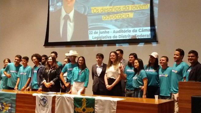 “Apesar de sermos estudantes, a UNE não nos representa”, afirma o grupo Direita DF.