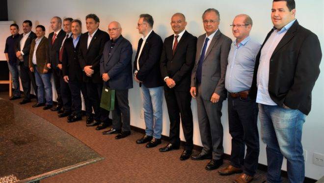 Representantes de Paraná Clube, Athletico e Londrina participaram de reunião que selou o fim da Primeira Liga.