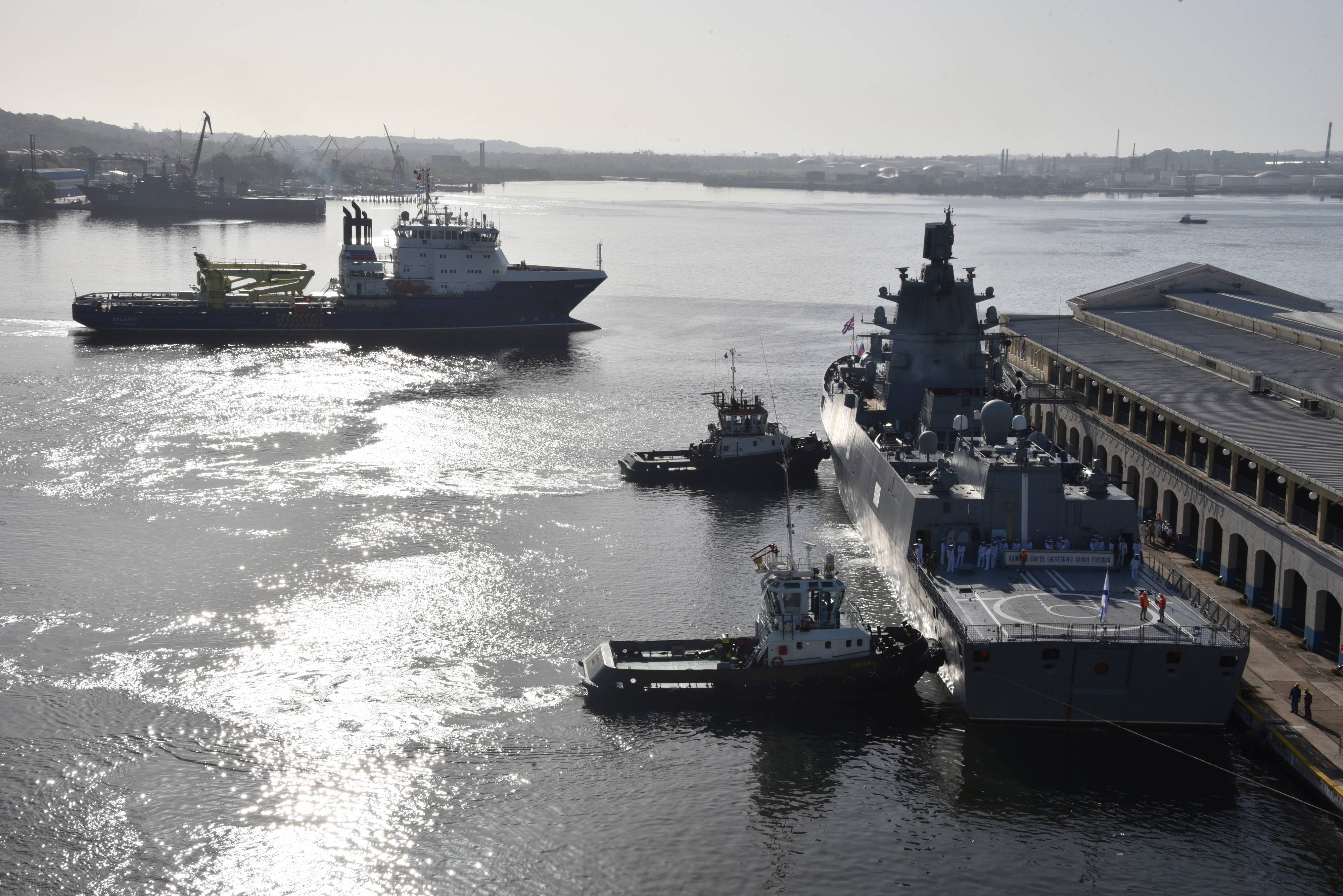 Fragata almirante Gorshkov, da Marinha da Federação Russa, está ancorada no porto de Havana em 24 de junho de 2019.