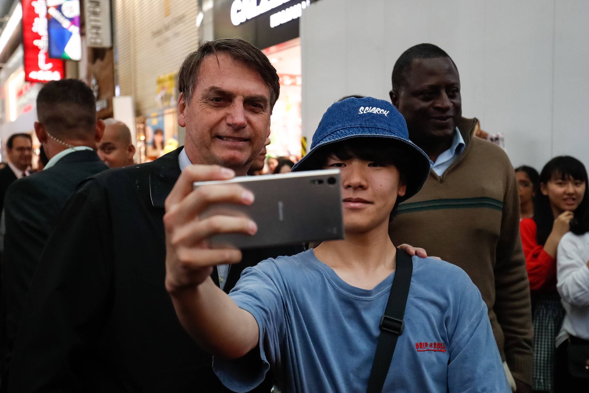 Contribuição sindical com desconto em folha: Bolsonaro no Japão